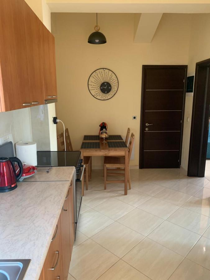 Elani Apartment Siviri